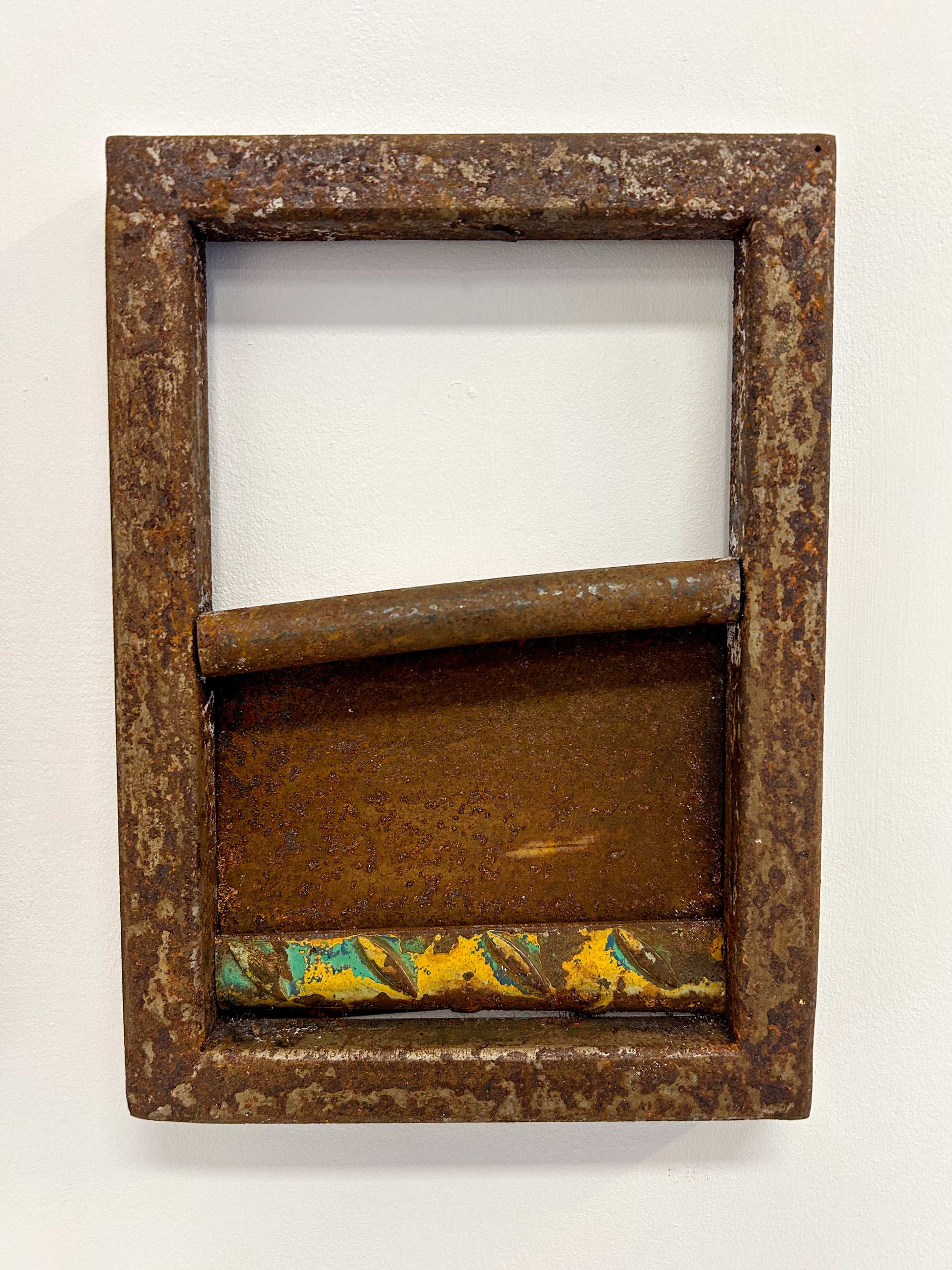 Pauly Pocket - Holding It Back